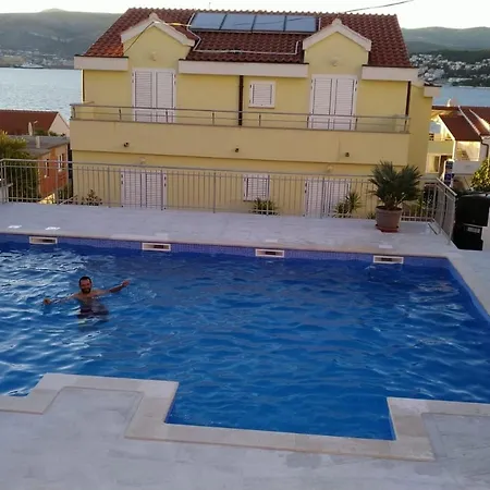 Moonlight - Two Bedroom With Sea View Balcony And Terrace Delux Apartman Trogir