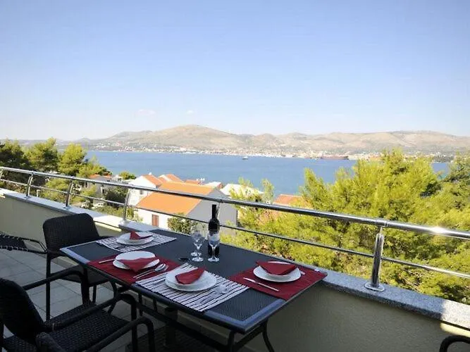 Apartment Moonlight - Two Bedroom With Sea View Balcony And Terrace Delux