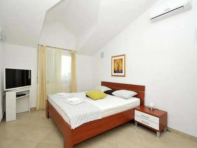 Apartment Moonlight - Two Bedroom With Sea View Balcony And Terrace Delux