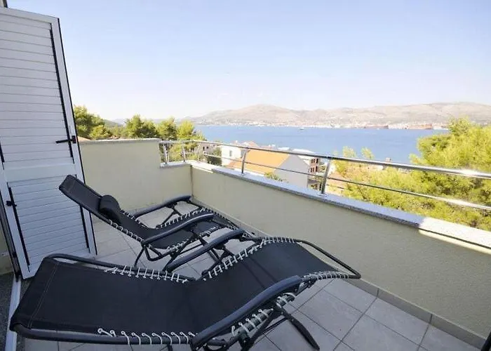 Moonlight - Two Bedroom With Sea View Balcony And Terrace Delux Apartment