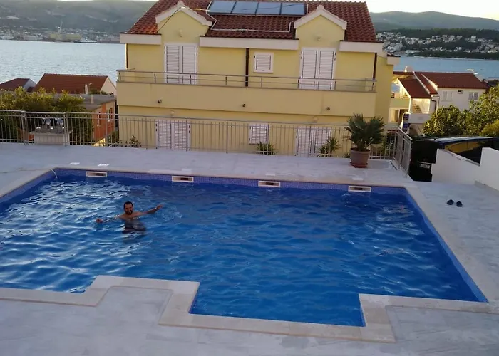Moonlight - Two Bedroom With Sea View Balcony And Terrace Delux Apartment Trogir