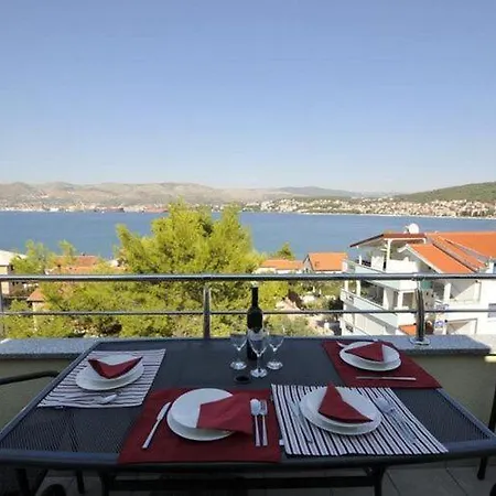 Moonlight - Two Bedroom With Sea View Balcony And Terrace Delux * Trogir