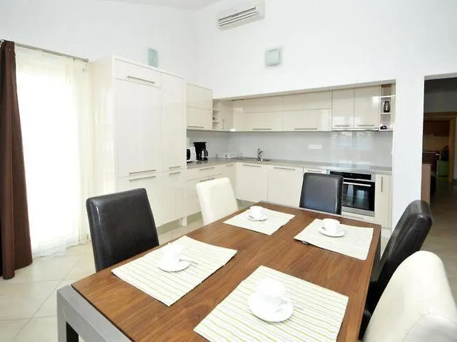 Moonlight - Two Bedroom With Sea View Balcony And Terrace Delux 公寓 特罗吉尔