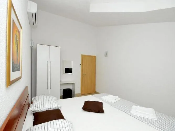 Moonlight - Two Bedroom With Sea View Balcony And Terrace Delux * 特罗吉尔