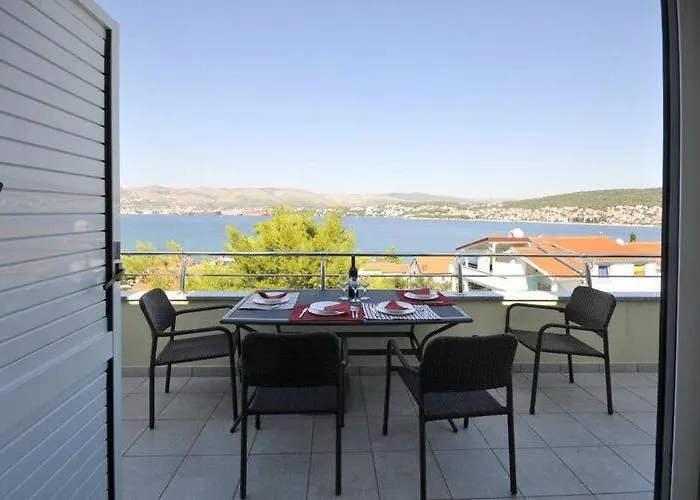公寓 Moonlight - Two Bedroom With Sea View Balcony And Terrace Delux 特罗吉尔
